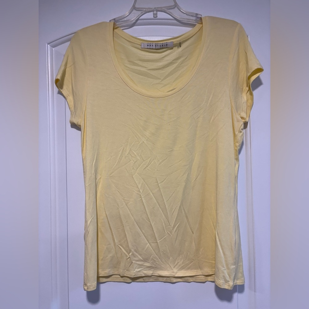 Max Studio Soft Yellow Short Sleeve Tee
